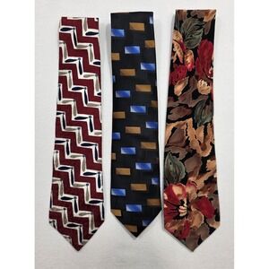 Maggie Sweet, Tom James, Clericci. Lot of 3 Men's Ties.